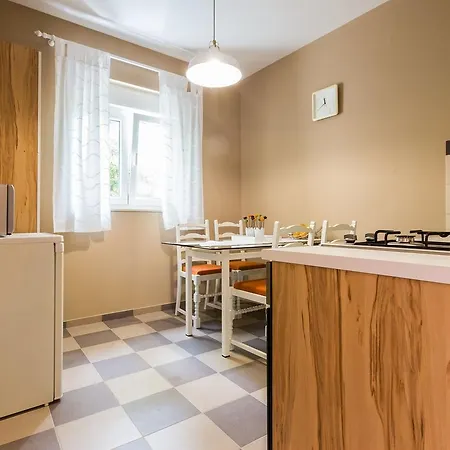 Kruljac 2br Holiday House Apartment