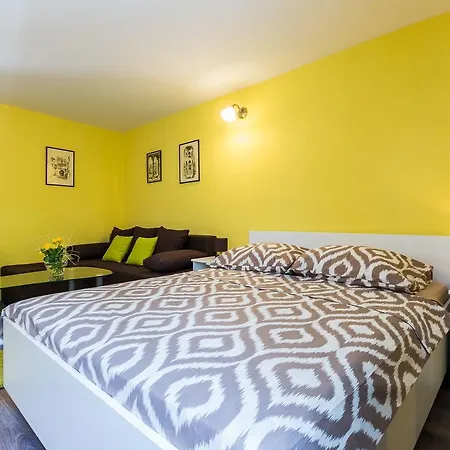 Apartment Kruljac 2br Holiday House
