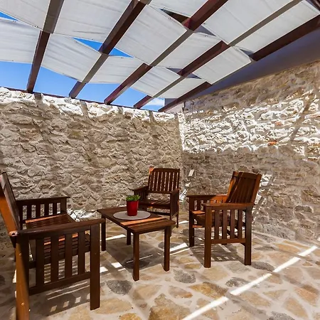 Apartment Kruljac 2br Holiday House
